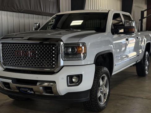 Used 2016 GMC Sierra 2500 Denali w/ Duramax Plus Package AWD/4WD image 25