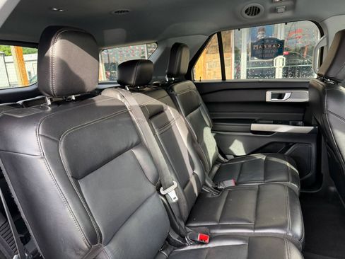 Used 2021 Ford Explorer Limited AWD/4WD image 24