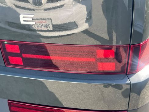 Used 2024 Hyundai Santa Fe SEL FWD image 18