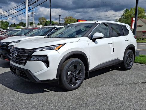 New 2026 Nissan Rogue SV w/ Cold Weather Package AWD/4WD image 3