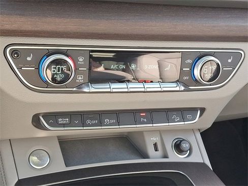 Certified 2023 Audi Q5 2.0T Premium Plus w/ Premium Plus Package image 17