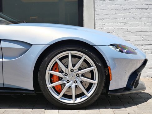Used 2020 Aston Martin V8 Vantage Coupe RWD image 4