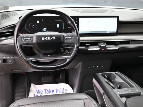 Used 2024 Kia EV9 Light RWD image 33