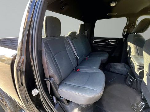 Used 2025 RAM 2500 Big Horn AWD/4WD image 18