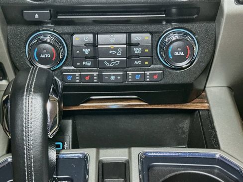 Used 2017 Ford F150 Lariat AWD/4WD image 13