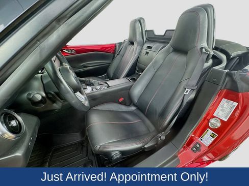 Used 2019 MAZDA MX-5 Miata Grand Touring RWD image 27