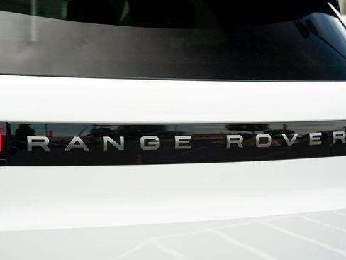 Used 2023 Land Rover Range Rover Sport SE AWD/4WD image 17