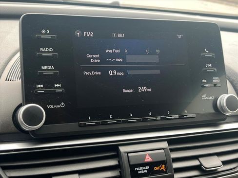 Certified 2018 Honda Accord Hybrid image 11