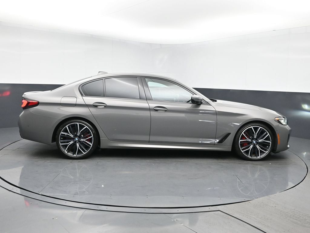 Used 2022 BMW M550i xDrive w/ Premium Package AWD/4WD image 3