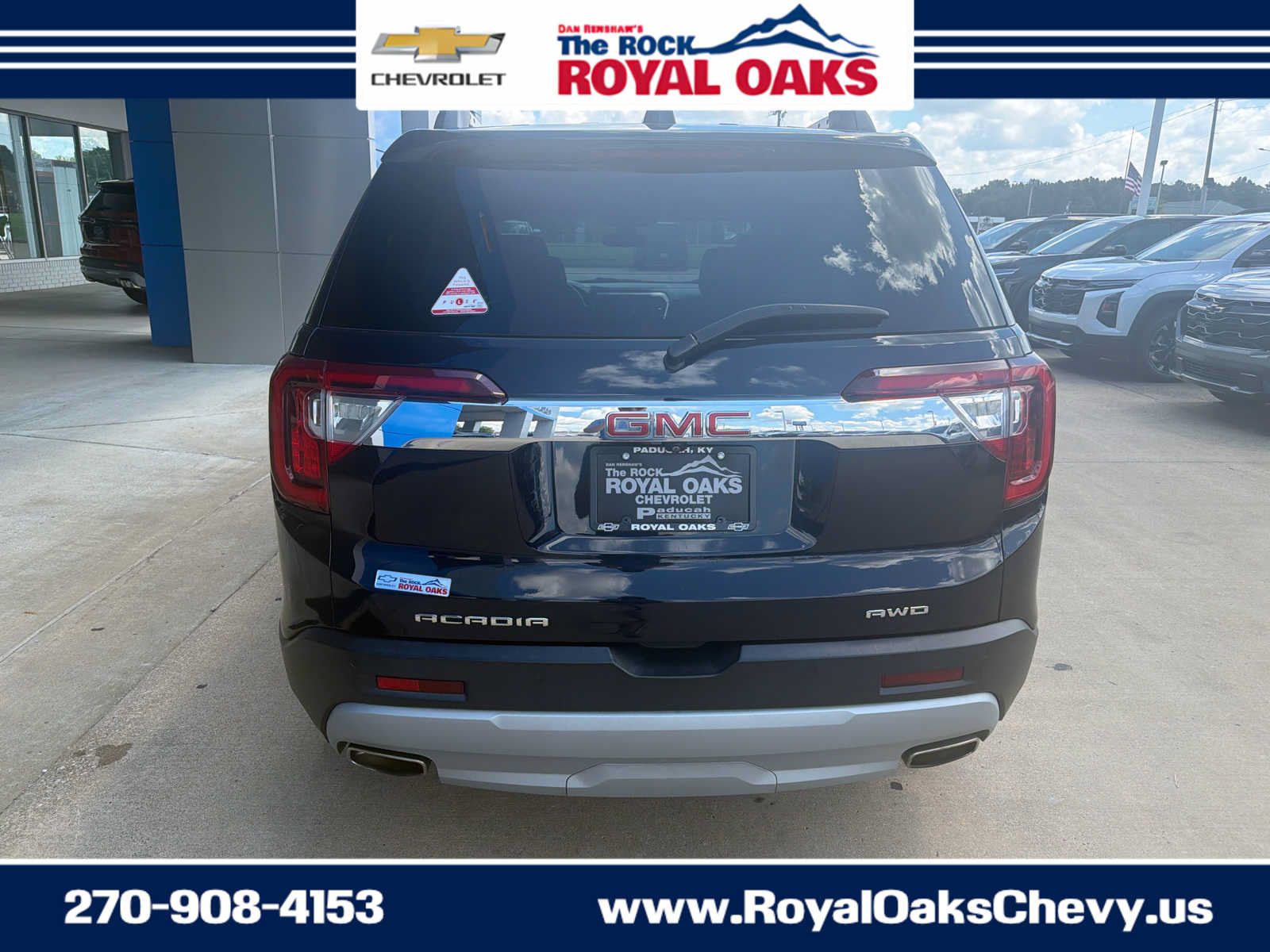 Used 2021 GMC Acadia SLE w/ Driver Convenience Package AWD/4WD image 4