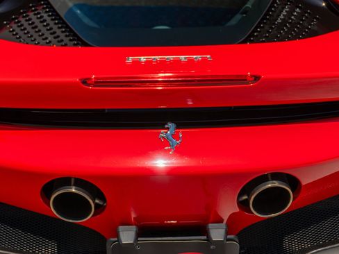 Used 2021 Ferrari SF90 Stradale AWD/4WD image 17