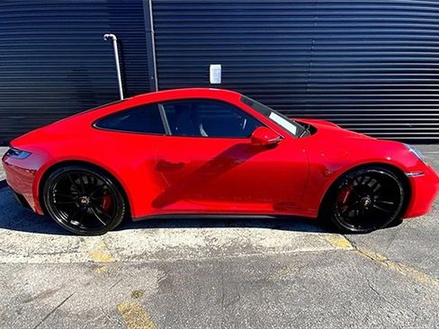 Used 2024 Porsche 911 Carrera GTS image 11