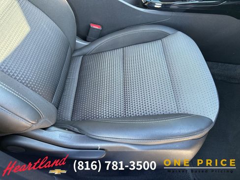 Used 2024 Chevrolet Trax LT w/ Driver Confidence Package image 43