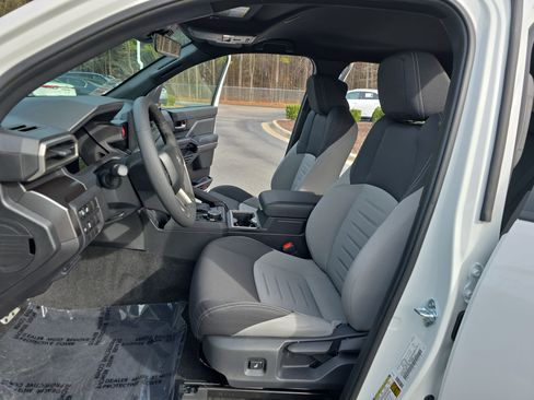 Used 2025 Toyota Tacoma TRD Sport image 16