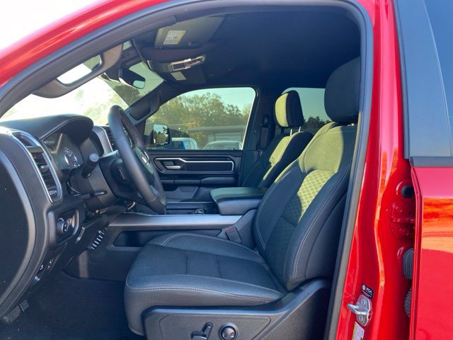 Used 2025 RAM 1500 Big Horn AWD/4WD image 23