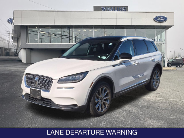 Used 2022 Lincoln Corsair AWD w/ Premium Package image 3
