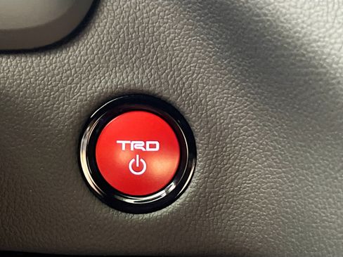 New 2026 Toyota Tundra Limited AWD/4WD image 24
