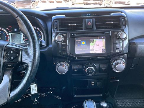 Used 2018 Toyota 4Runner TRD Off-Road Premium image 6