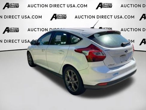 Used 2012 Ford Focus Titanium FWD image 11