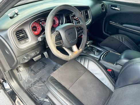 Used 2022 Dodge Charger SRT Hellcat w/ Harman/Kardon Audio Group RWD image 23