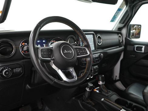 Used 2021 Jeep Wrangler Unlimited Sahara AWD/4WD image 22