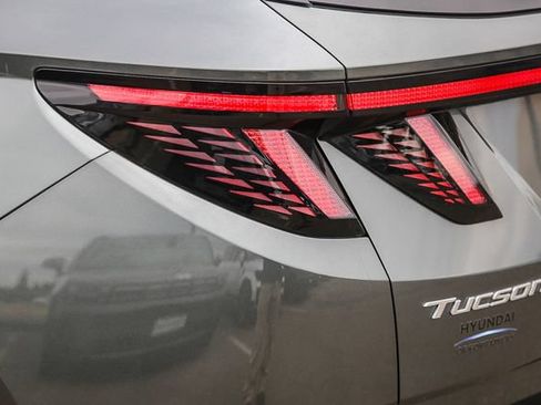 Certified 2022 Hyundai Tucson Limited FWD image 10