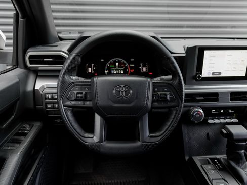 Used 2025 Toyota Tacoma SR5 image 17