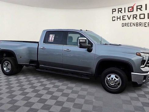 Used 2025 Chevrolet Silverado 3500 LTZ w/ LTZ Plus Package image 2