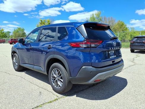 Used 2023 Nissan Rogue S AWD/4WD image 8