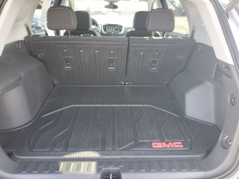 Certified 2023 GMC Terrain SLE w/ Driver Convenience Package AWD/4WD image 8