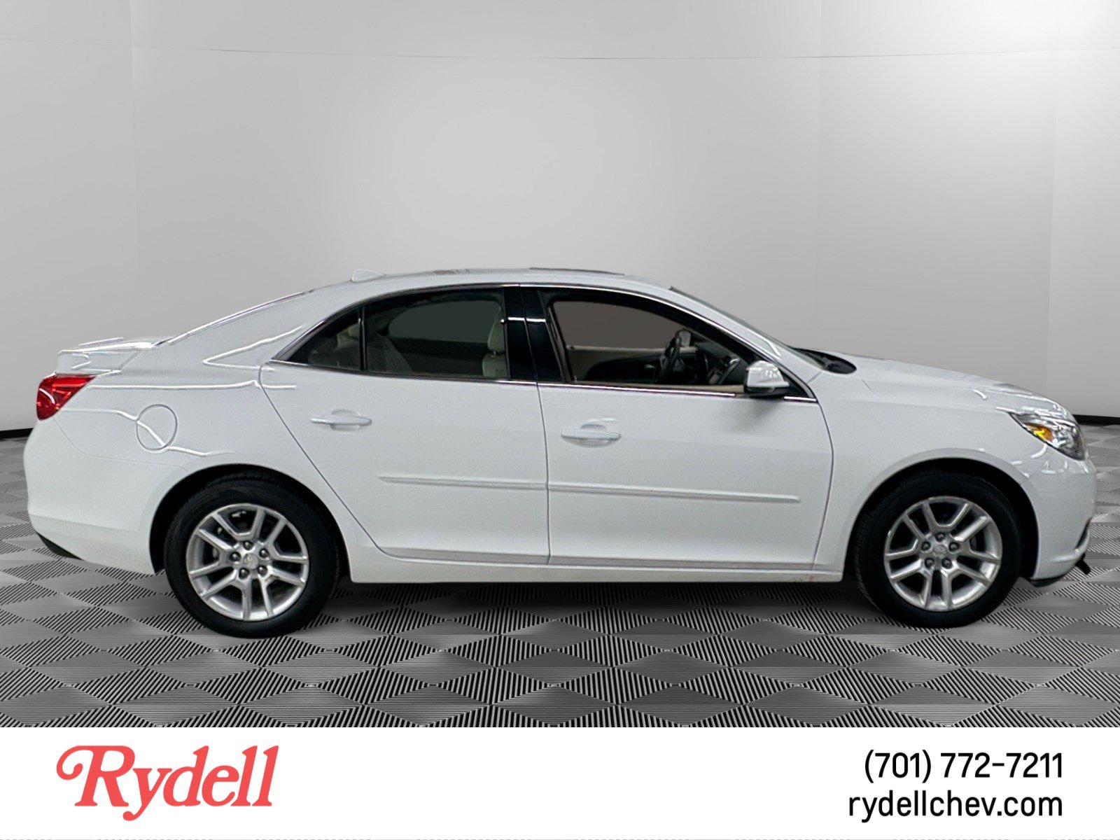Used 2013 Chevrolet Malibu LT w/ Power Convenience Package FWD image 6
