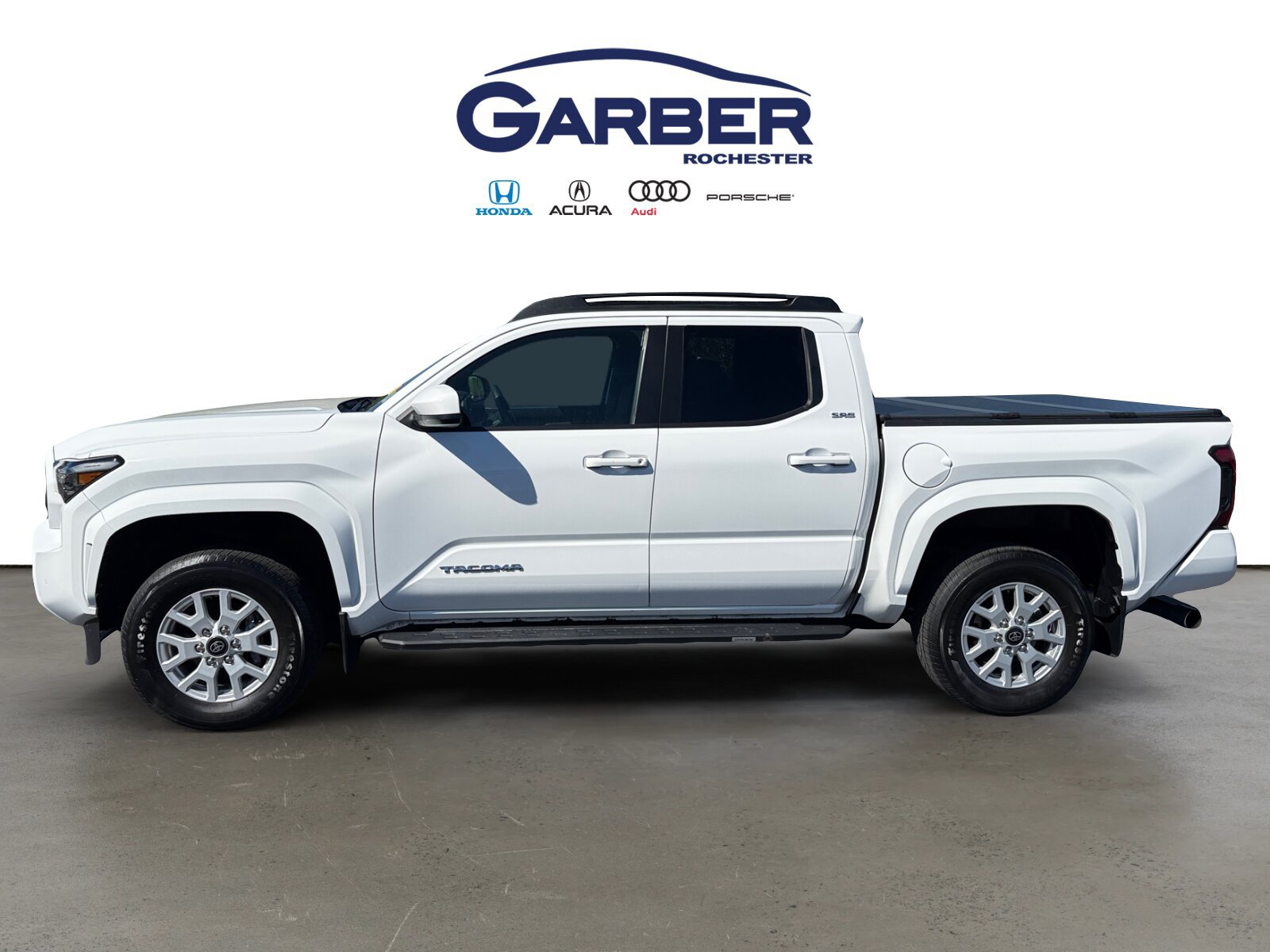 Used 2024 Toyota Tacoma SR5 AWD/4WD image 2