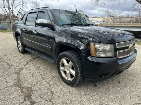 Used 2007 Chevrolet Avalanche LTZ w/ LTZ Preferred Equipment Group image 4