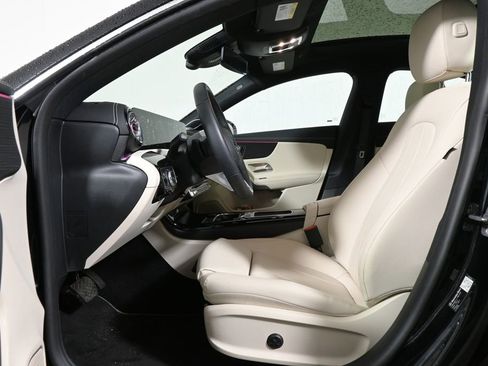 Used 2026 Mercedes-Benz CLA 250 4MATIC image 3