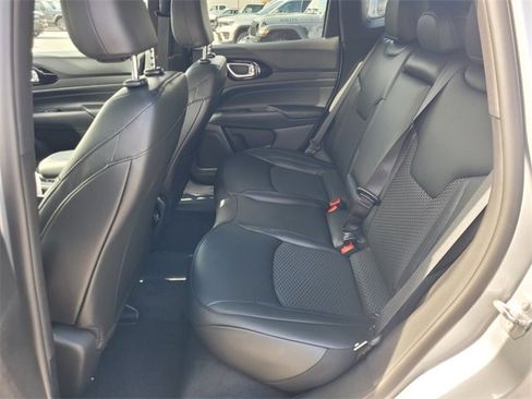 New 2026 Jeep Compass Latitude image 6