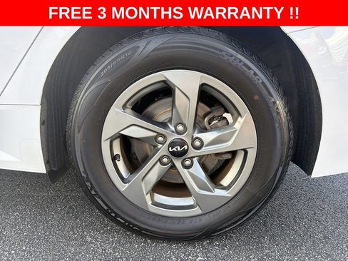 Used 2022 Kia K5 LXS FWD image 32
