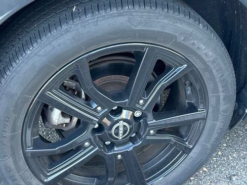 Used 2022 Nissan Kicks SR FWD image 7