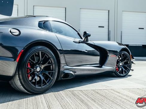 Used 2016 Dodge Viper ACR w/ Extreme Aero Package RWD image 39