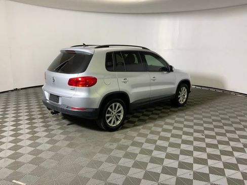 Used 2018 Volkswagen Tiguan Limited AWD/4WD image 6