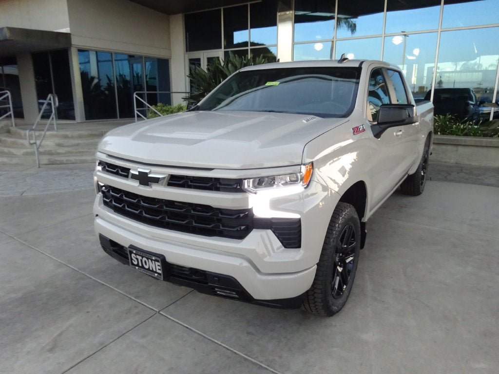 New 2026 Chevrolet Silverado 1500 RST w/ Z71 Off-Road Package AWD/4WD image 3