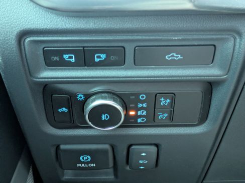 Used 2023 Ford F150 Lariat AWD/4WD image 16