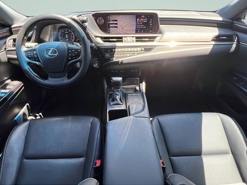 Used 2020 Lexus ES 350 w/ Premium Package FWD image 9