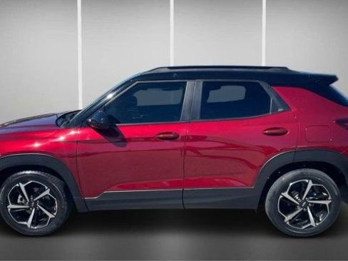 Used 2022 Chevrolet TrailBlazer RS w/ Sun and Liftgate Package FWD image 15