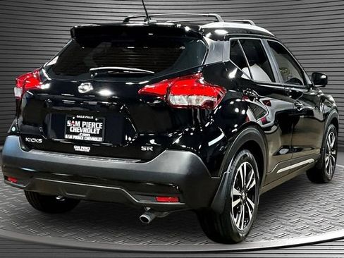 Used 2019 Nissan Kicks SR w/ Exterior Package FWD image 6
