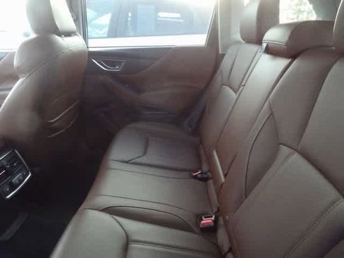 Used 2021 Subaru Forester Touring image 9