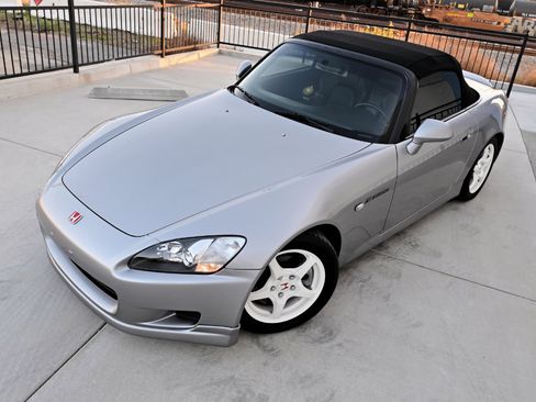 Used 2001 Honda S2000 image 30