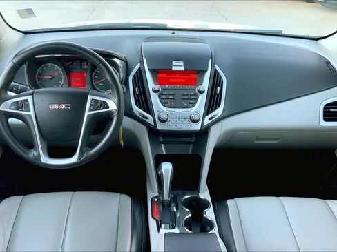 Used 2010 GMC Terrain SLT FWD image 12