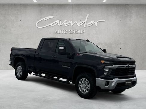 Used 2024 Chevrolet Silverado 2500 LT w/ All Star Edition AWD/4WD image 2