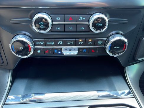 Used 2025 Ford F150 Lariat w/ Equipment Group 502A High AWD/4WD image 22