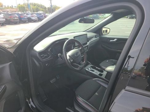 Used 2024 Ford Escape ST-Line w/ Tech Pack #1 AWD/4WD image 9